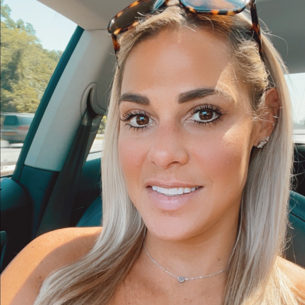 Meet your Posher, Marissa